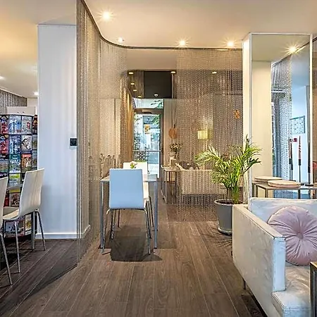 Glasgow Monceau By Patrick Hayat Hotel 3*