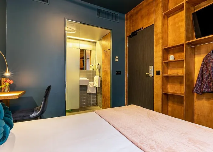 Glasgow Monceau By Patrick Hayat פריז