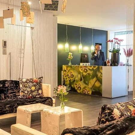 Glasgow Monceau By Patrick Hayat 3*