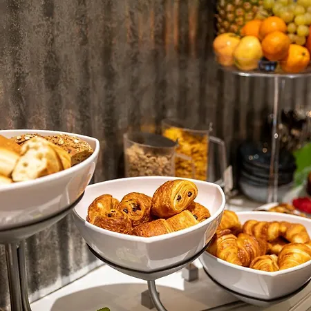 Glasgow Monceau By Patrick Hayat